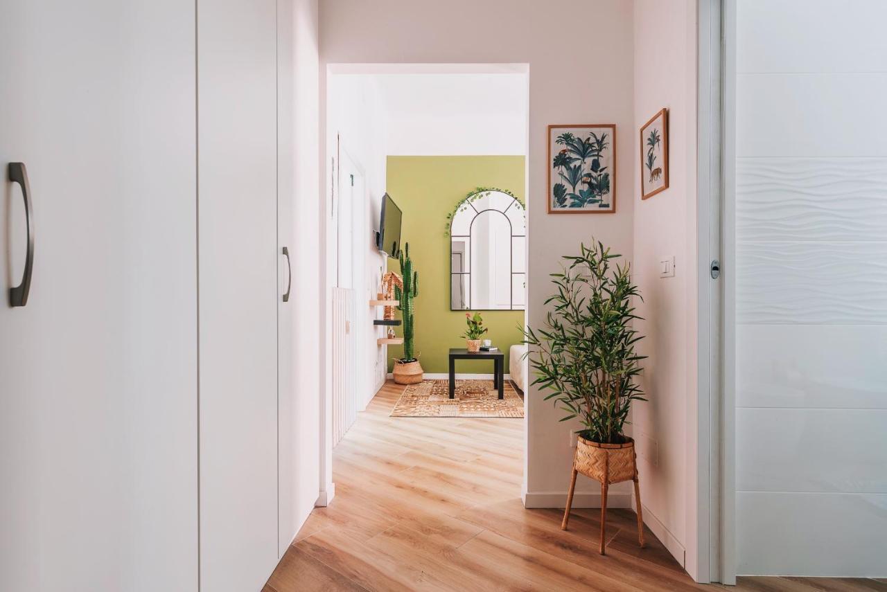 Appartement New Jungle & Charming Flat - Zona De Angeli à Milan Extérieur photo
