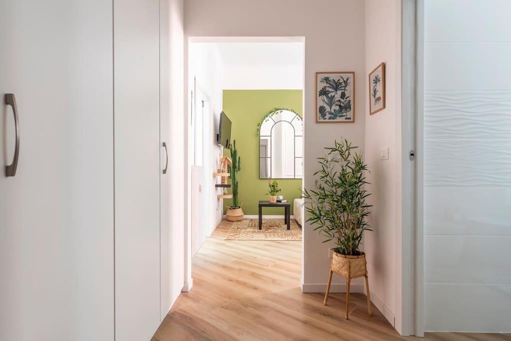 Appartement New Jungle & Charming Flat - Zona De Angeli à Milan Extérieur photo