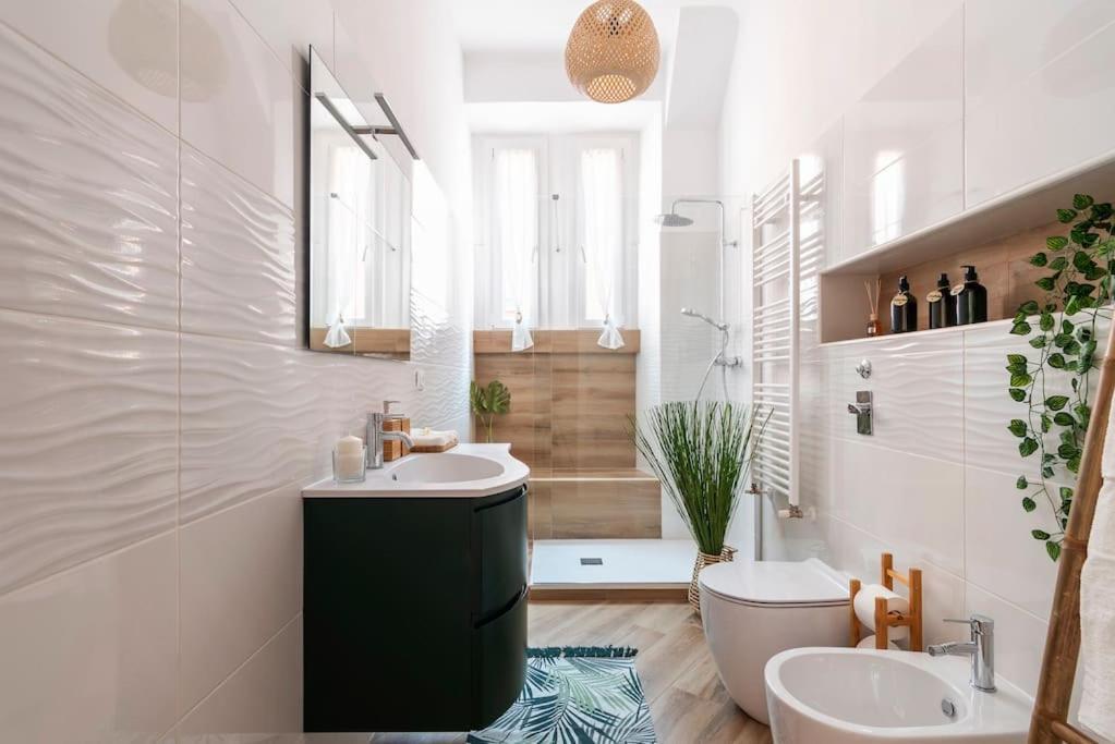 Appartement New Jungle & Charming Flat - Zona De Angeli à Milan Extérieur photo